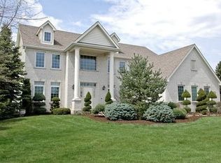 1001 Marble Ct, Lake In The Hills, IL 60156