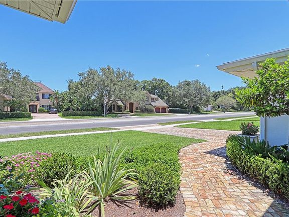 2nd image of 709 Ponce De Leon Blvd