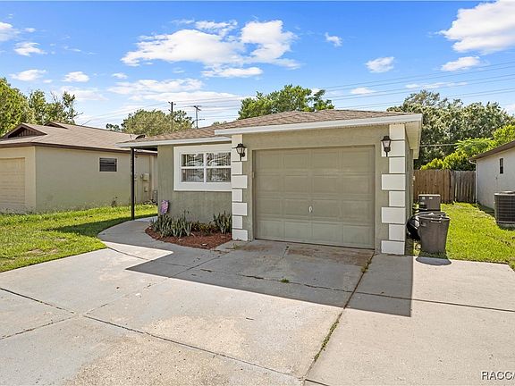 2nd image of 12918 Kellywood Cir