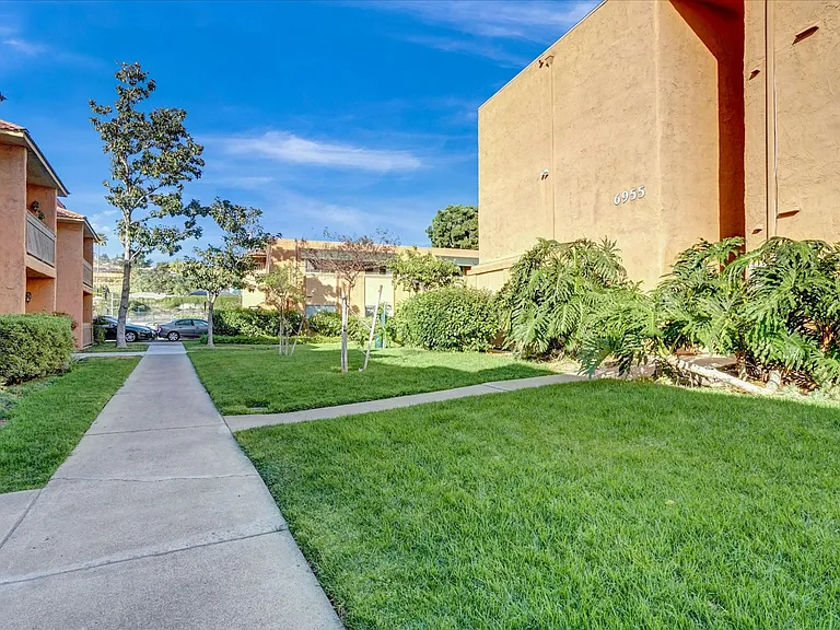 6955 Alvarado Rd — Photo 17