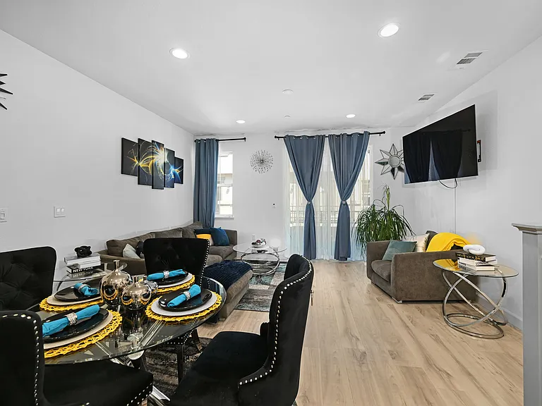 296 Laurel Knoll Dr — Photo 4
