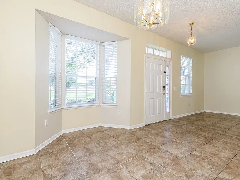 2510 Sherbrook Ln — Photo 7