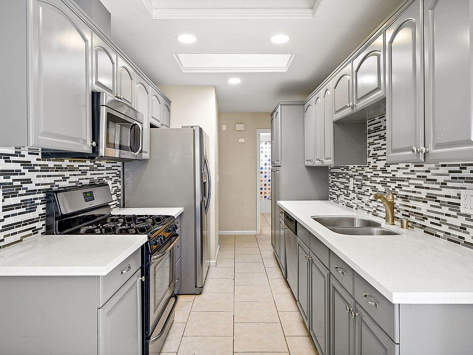 1st image of 51680 Avenida Herrera