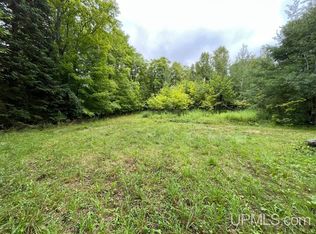 N6853 Connors Rd, Munising, MI 49862