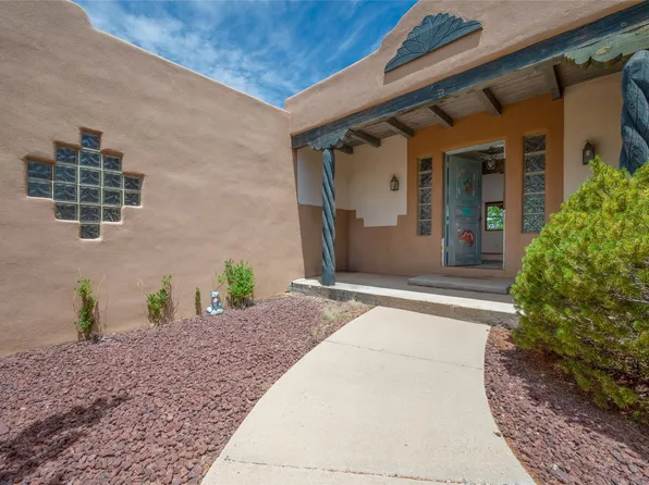 31 Coyote Spgs, Santa Fe, NM 87508