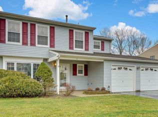 11 Garden Way, Howell, NJ 07731