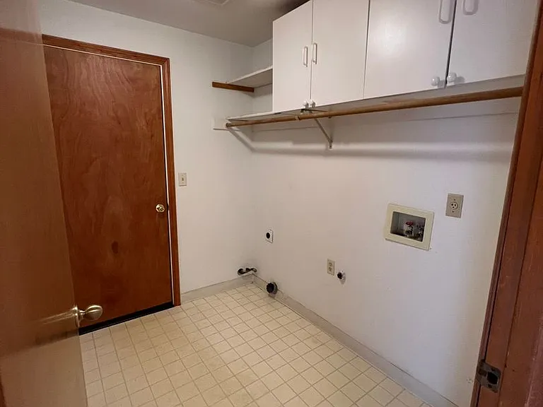 725 SE 33rd St — Photo 14