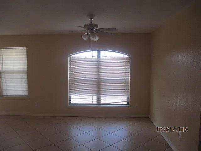 2 bed, 1.0 bath, 750 sqft, $875 — Photo 4