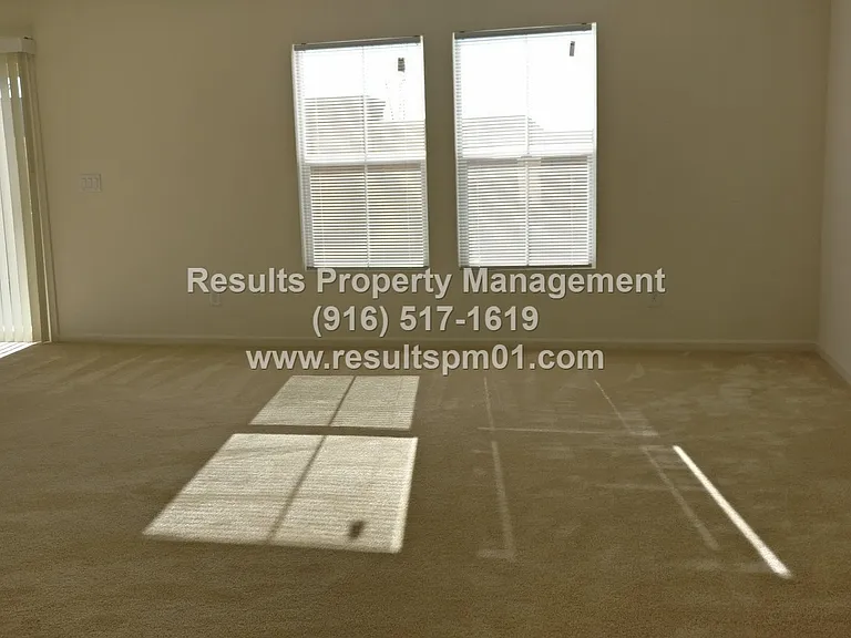4329 Gentry Way — Photo 11