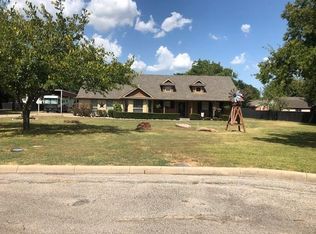200 Rash Ln, Terrell, TX 75160