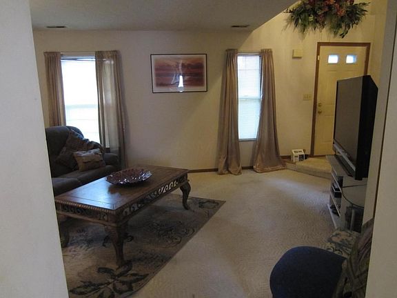 4th image of 1190 Worthington Woods Blvd