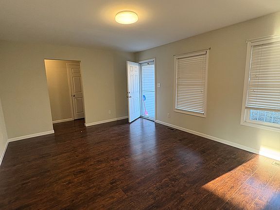 2nd image of 122 Maplewood Dr