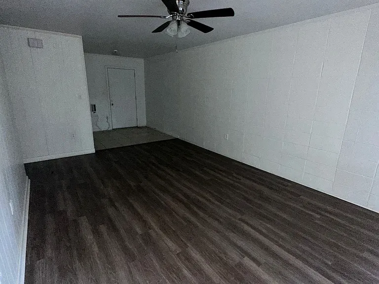 615 E. Park Avenue — Photo 4