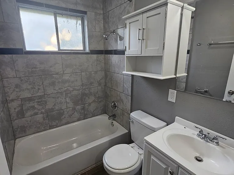 1325 Bruce St #1 — Photo 12