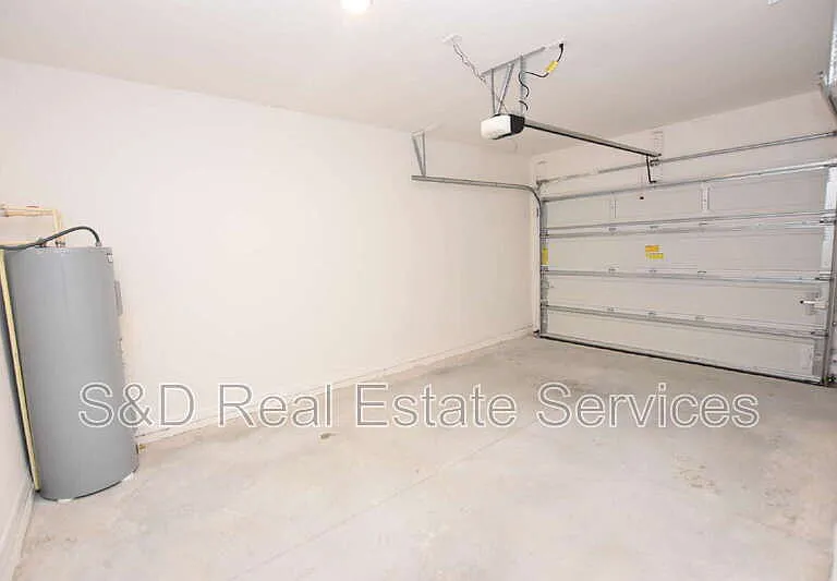 3913 Academia Ave — Photo 34
