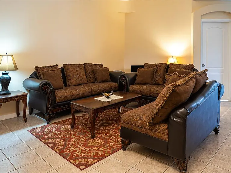 2955 Marbella Dr — Photo 6