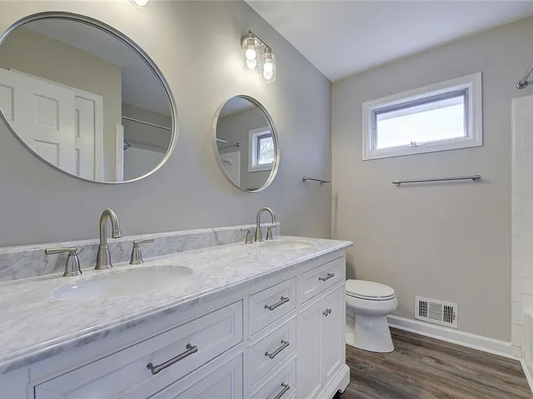 4566 Mountain Creek Dr NE — Photo 6