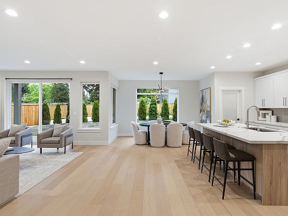 3rd image of 719 Edmonds Way