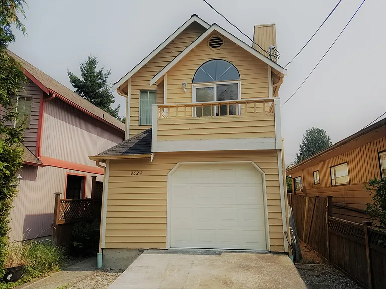9524 Densmore Ave N — Photo 1