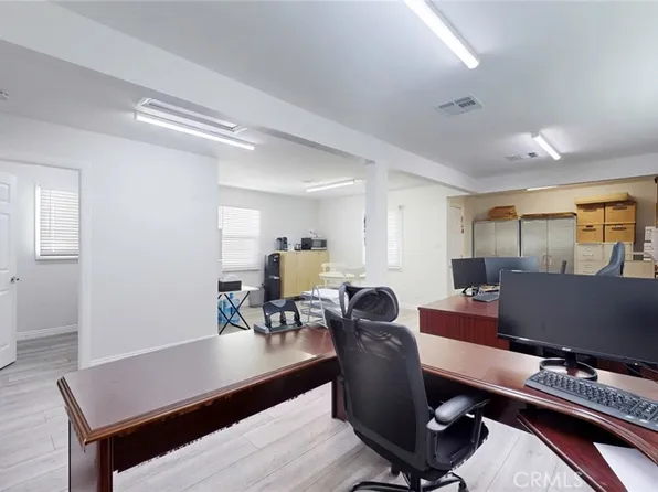 6851 Foothill Blvd, Tujunga, CA 91042