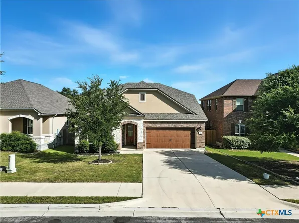 319 Hunters Hill Dr, San Marcos, TX 78666