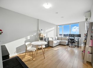 6951 Elmbridge Way #1007, Richmond, BC V7C 0A4