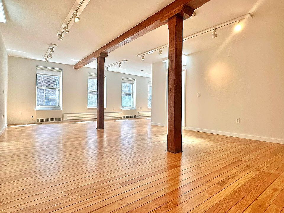 1st image of 142 Wooster St APT 5B