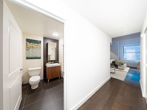 5th image of 116 John St APT 2511