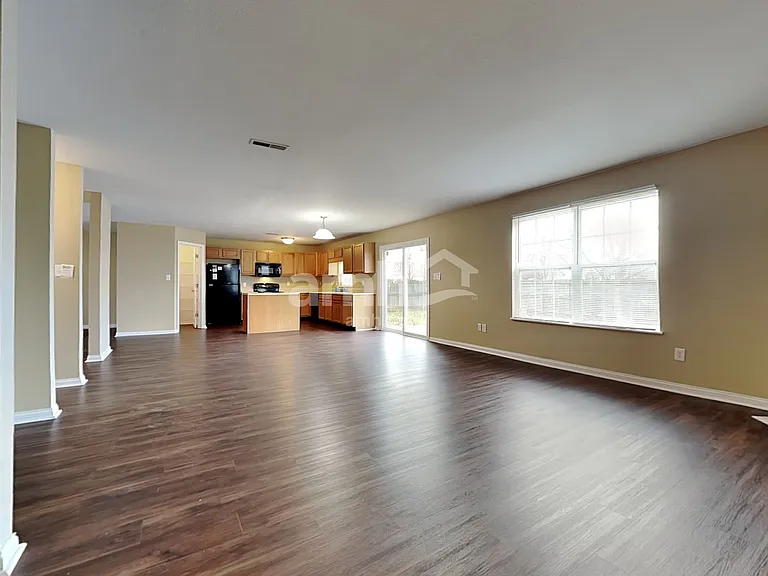 4704 Ashfield Dr — Photo 8
