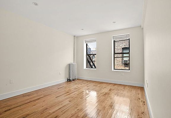 2nd image of 4 S Pinehurst Ave APT 2G