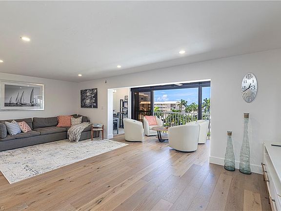 4th image of 2880 Gulf Shore BLVD N #509