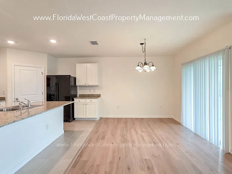 2836 Greenleaf Ter — Photo 11