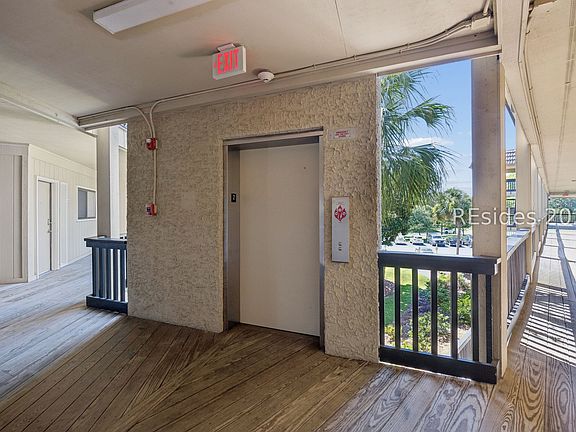 3rd image of 40 Folly Field Rd APT B252