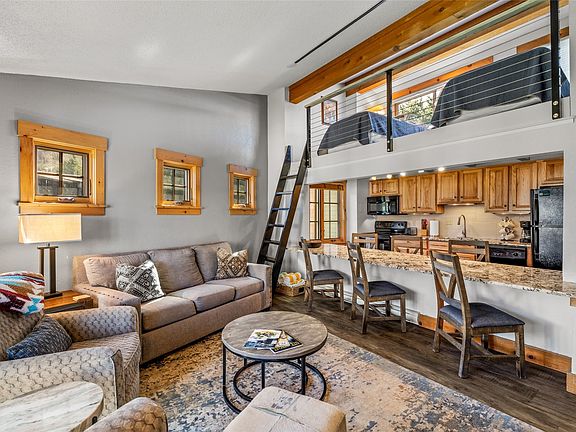 5th image of 2955 Columbine Drive UNIT 212