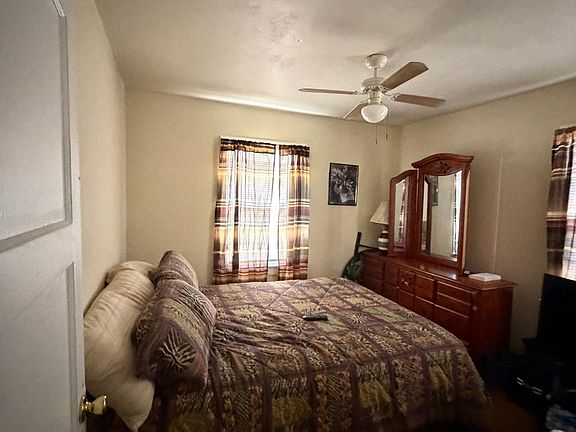 5th image of 612 Thomas Rd
