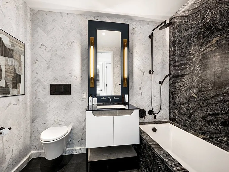626 1st Ave #W42D — Photo 4