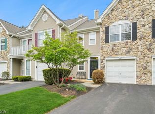 6 Dorchester Dr, Basking Ridge, NJ 07920
