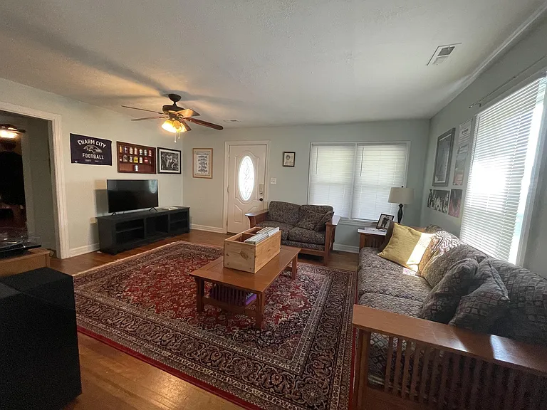 6062 Potomac Dr — Photo 5