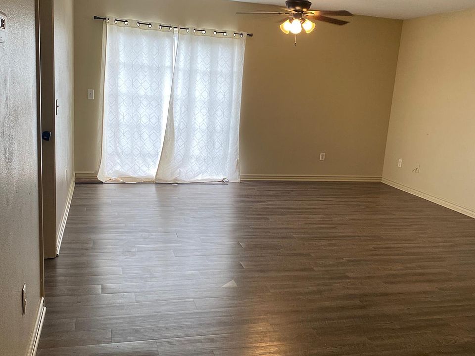 1st image of 222 Graystone Cir #222