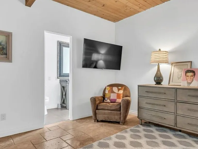 817 N Via Monte Vis — Photo 18