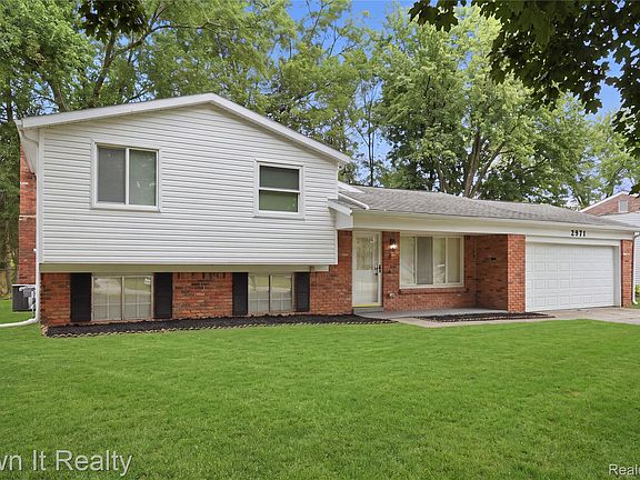 3rd image of 2971 Sleaford Dr