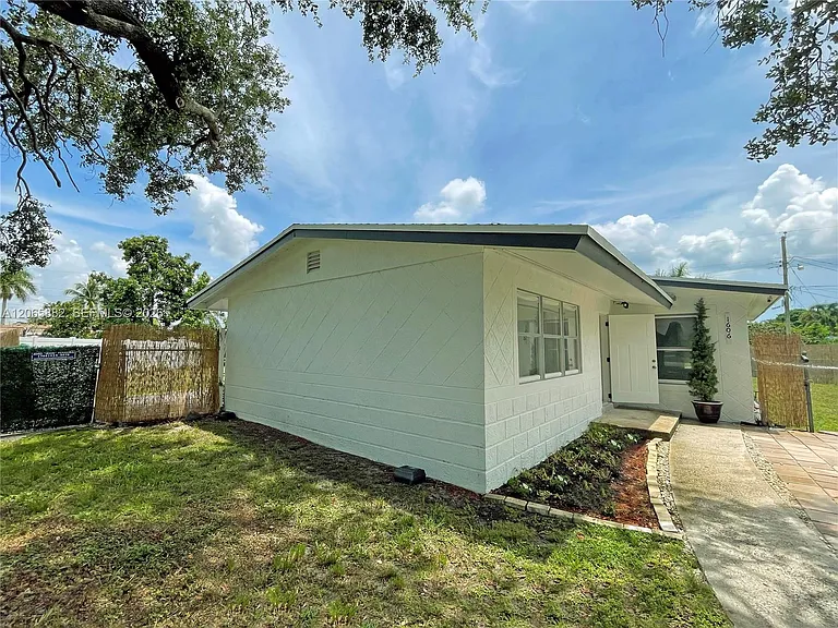 1606 NW 12th Ave — Photo 54