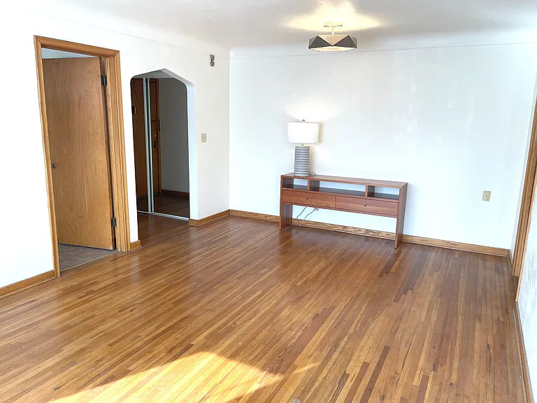Randolph Apartments — Photo 2