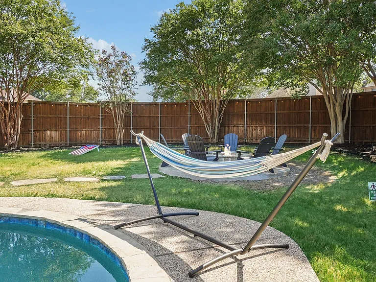 922 Blackstone Dr — Photo 43
