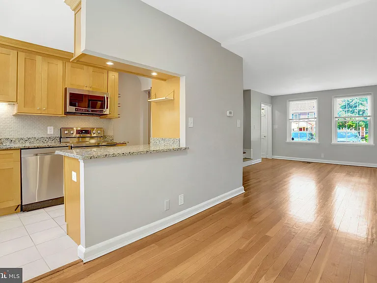 3267 S Stafford St — Photo 24