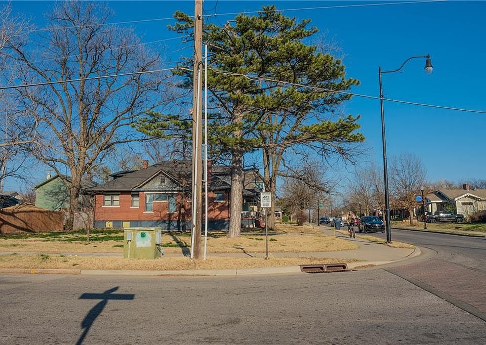 1st image of 1523 NW 16th St Lot S80ft 23 & 24