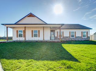 212 E Garret St, New Plymouth, ID 83655