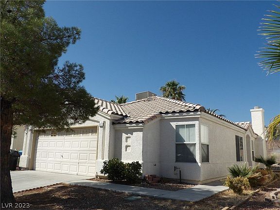 2nd image of 1817 Cedar Bluffs Way