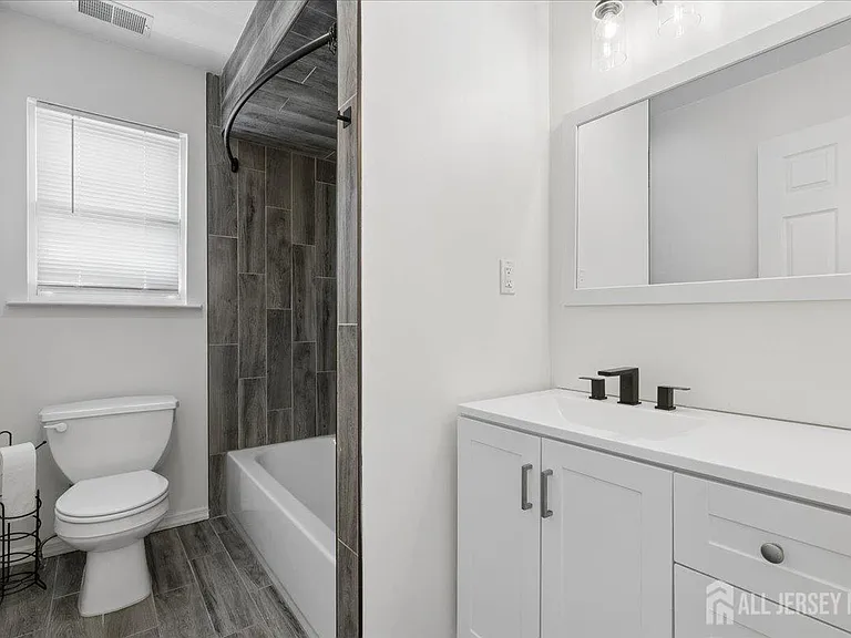 155 Emerson St #155 — Photo 23