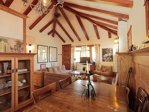 Living Room of 2 bed/2 bath